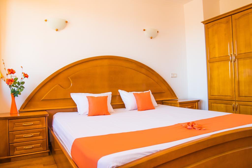 Family Hotel Elegance Arbanaszi Szoba fotó